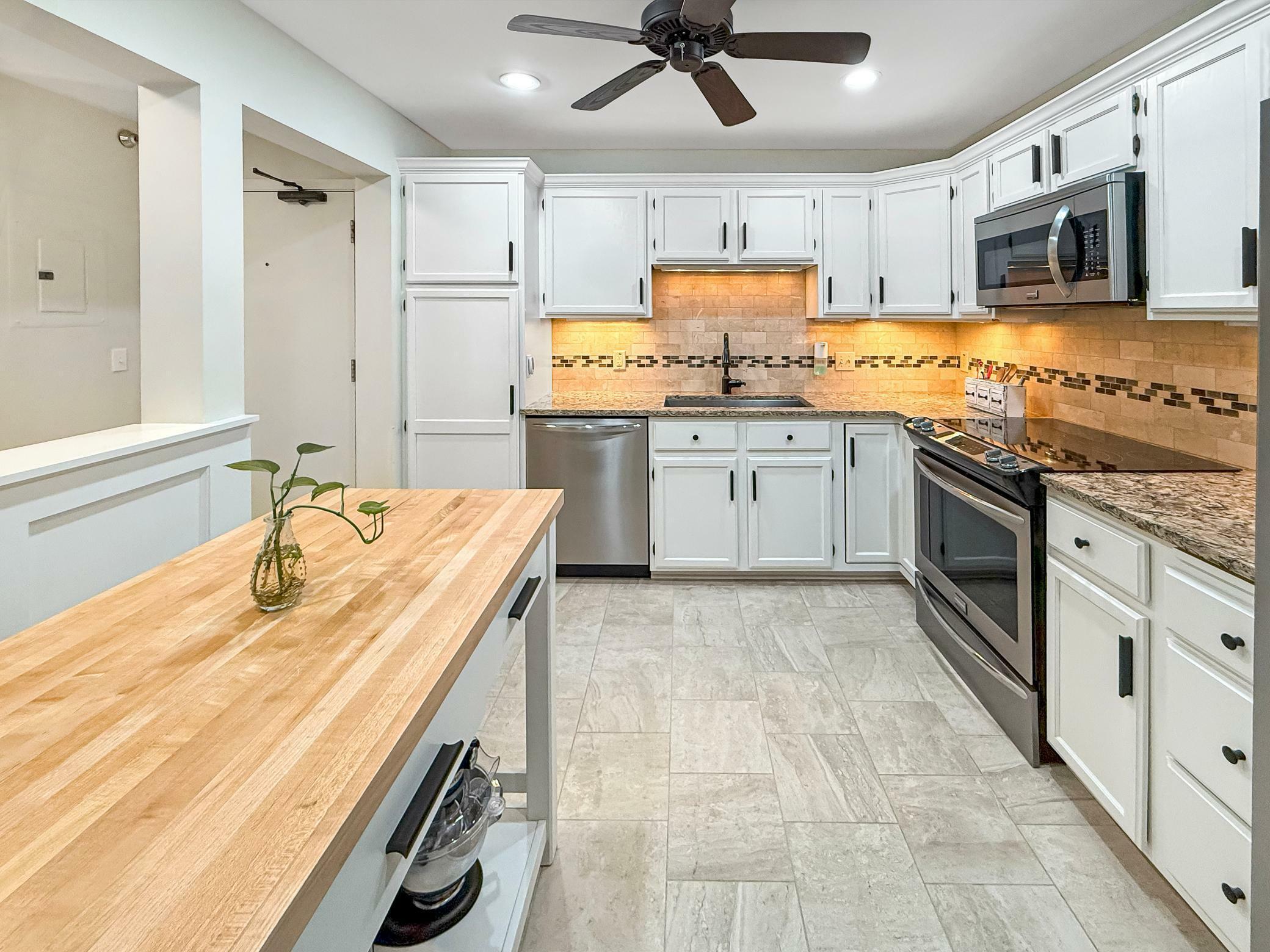 Property Photo: 6085 Rowland Road 207 MN 55343