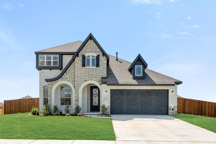 Property Photo:  936 Homestead Drive  TX 75115 
