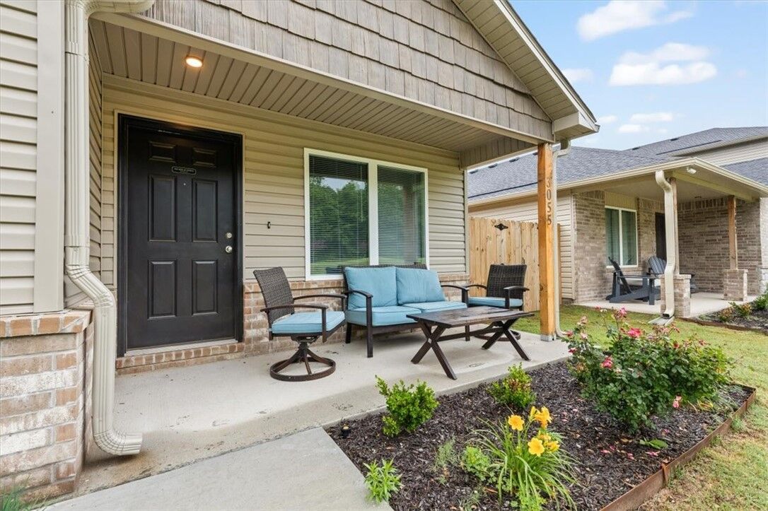 Property Photo:  3055 S Saline Aly  AR 72701 