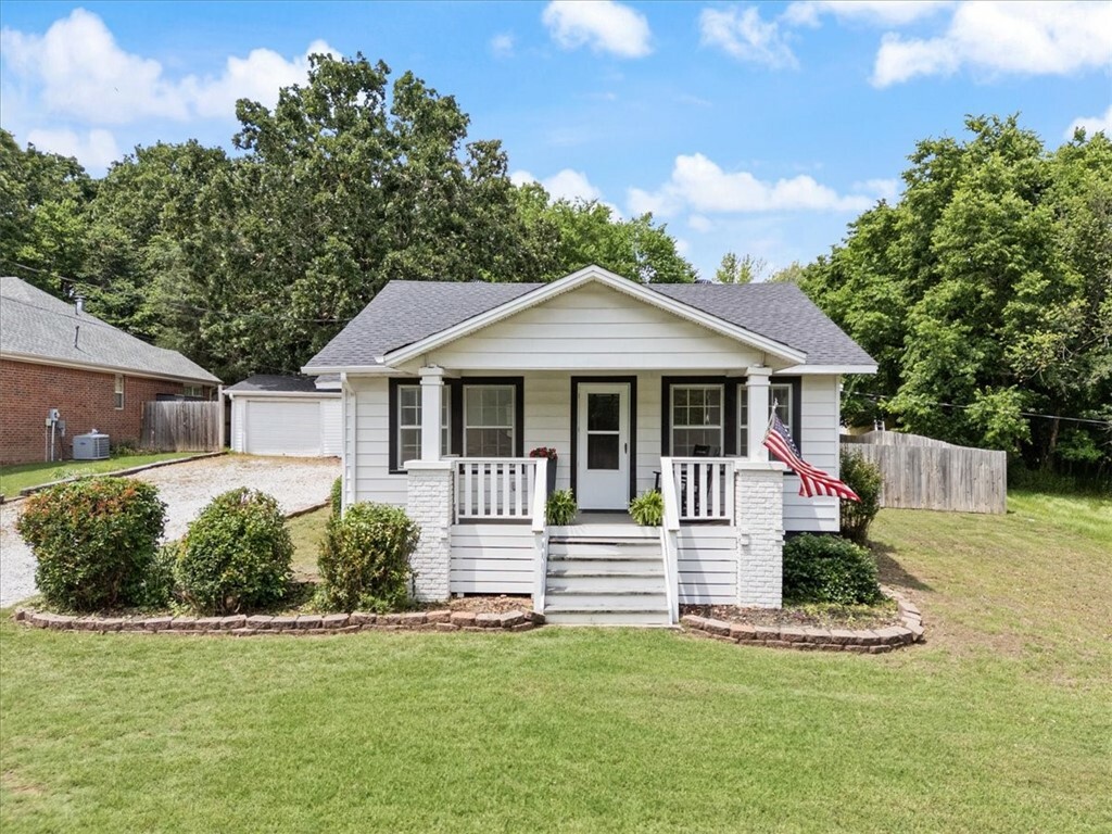626 Ash Street  Fayetteville AR 72703 photo