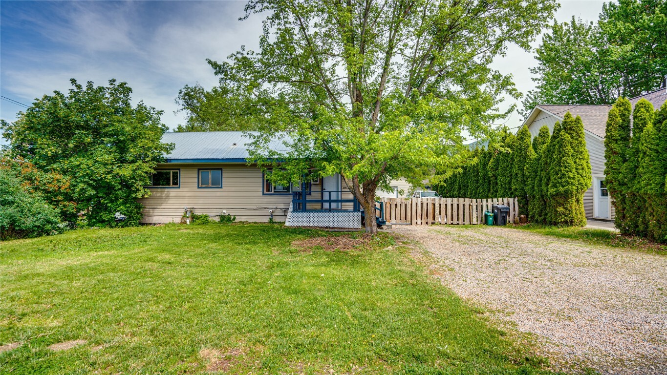 Property Photo:  2560 Colony Street  BC V0E 1B2 