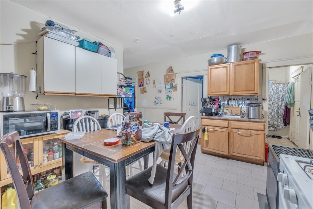 Property Photo: 215 Beacon St MA 01610