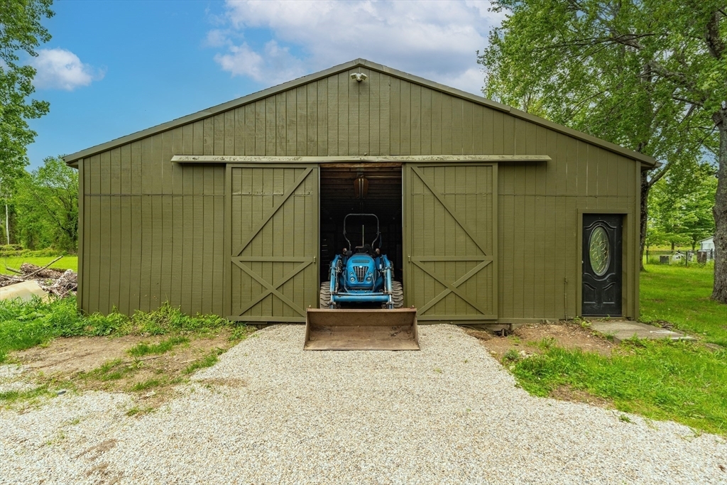 Property Photo: 6 Hitching Post Ln MA 01095