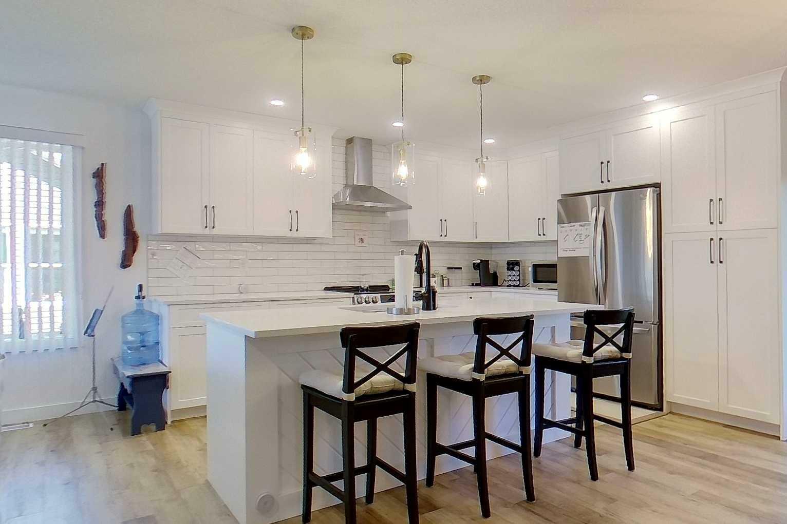 Property Photo: 908 7 Avenue SE AB T0G 2A3