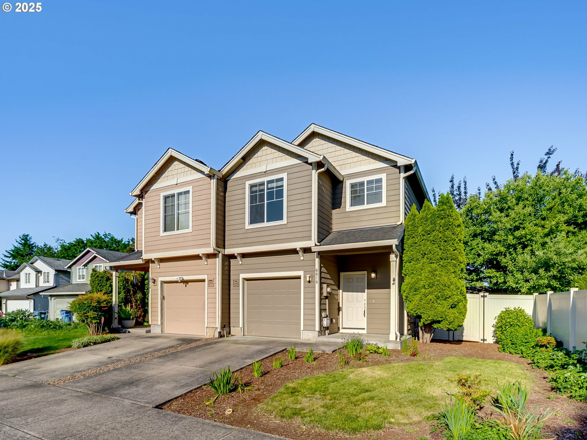 Property Photo:  6016 NE 81st Ave  WA 98662 