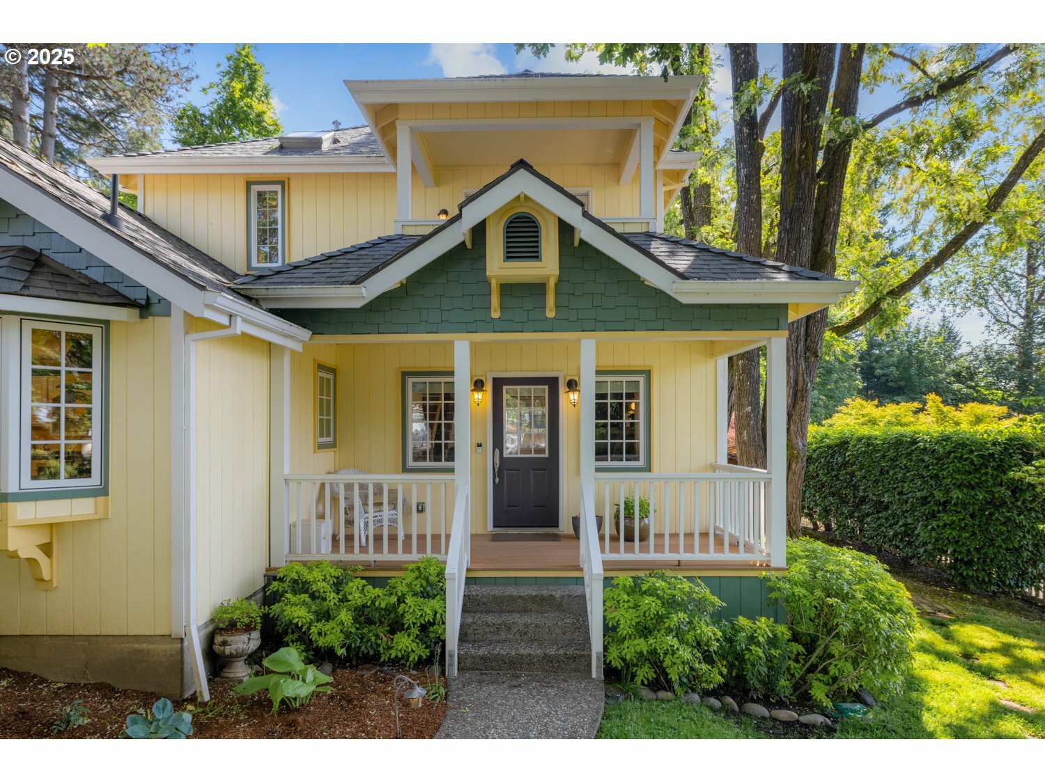Property Photo: 7040 SW 31st Ave OR 97219