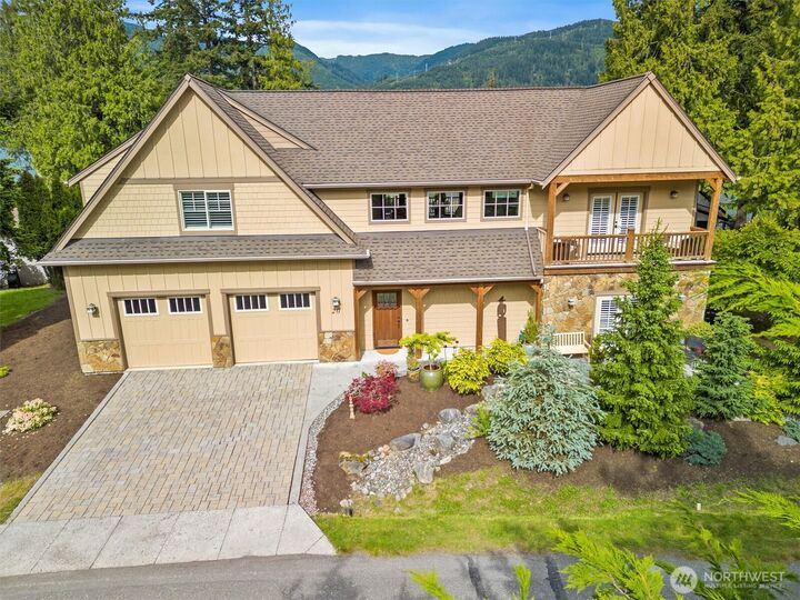 Property Photo:  20  Longshore Lane  WA 98229 