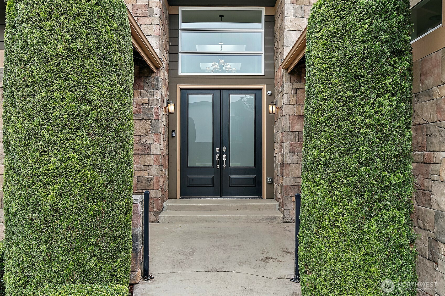 Property Photo:  1038  Belfair Road  WA 98004 