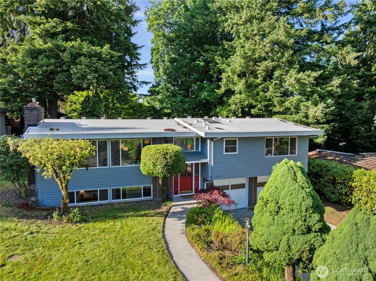 Property Photo:  9824 NE 139th Street  WA 98034 