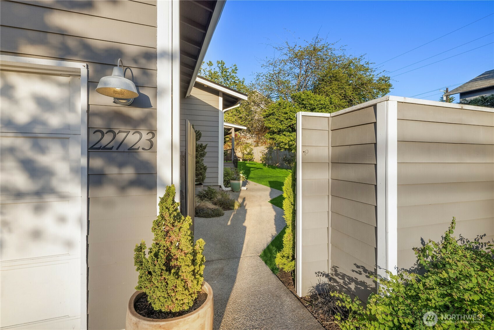 Property Photo:  22723  84th Avenue W  WA 98026 