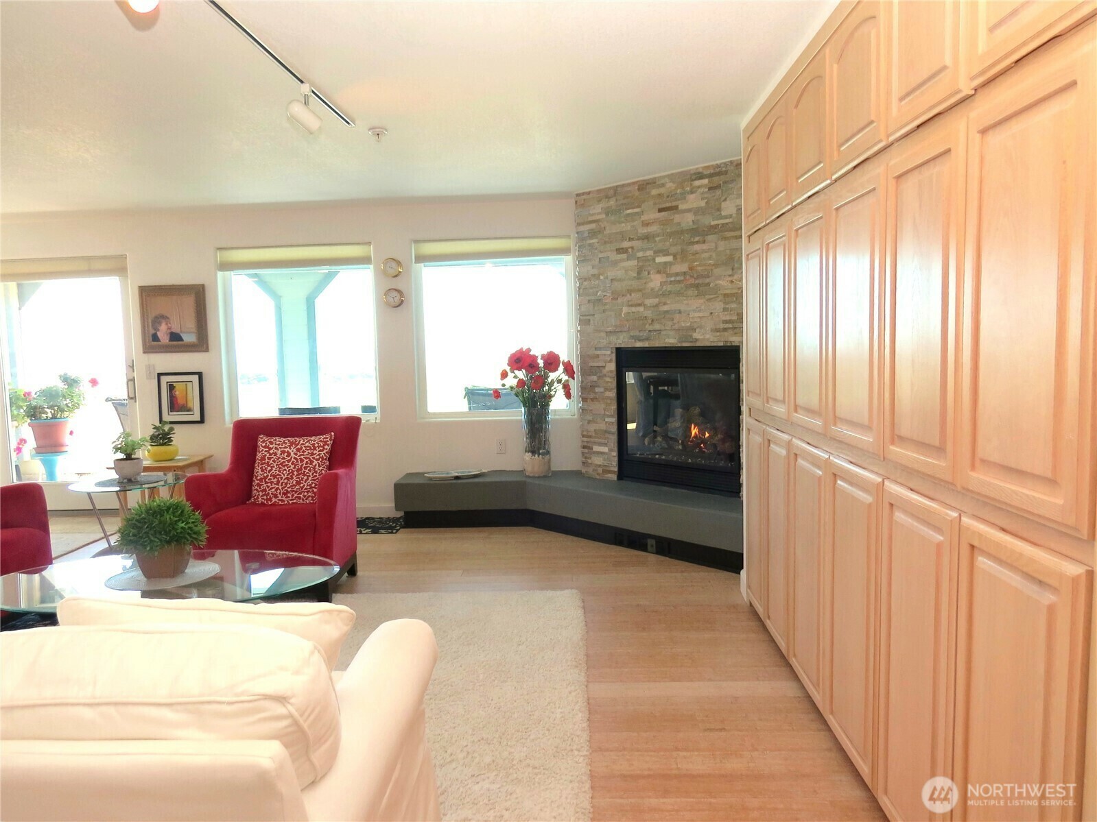 Property Photo: 1599 E Ocean Shores Boulevard SW 2 E WA 98569