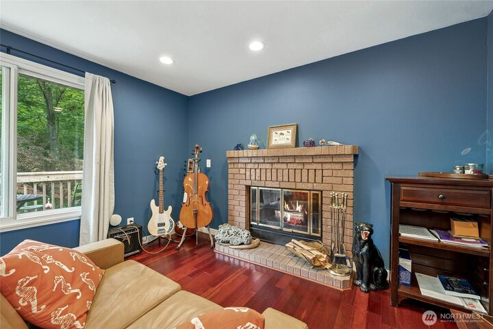 Property Photo: 1417 S 263rd Place WA 98198