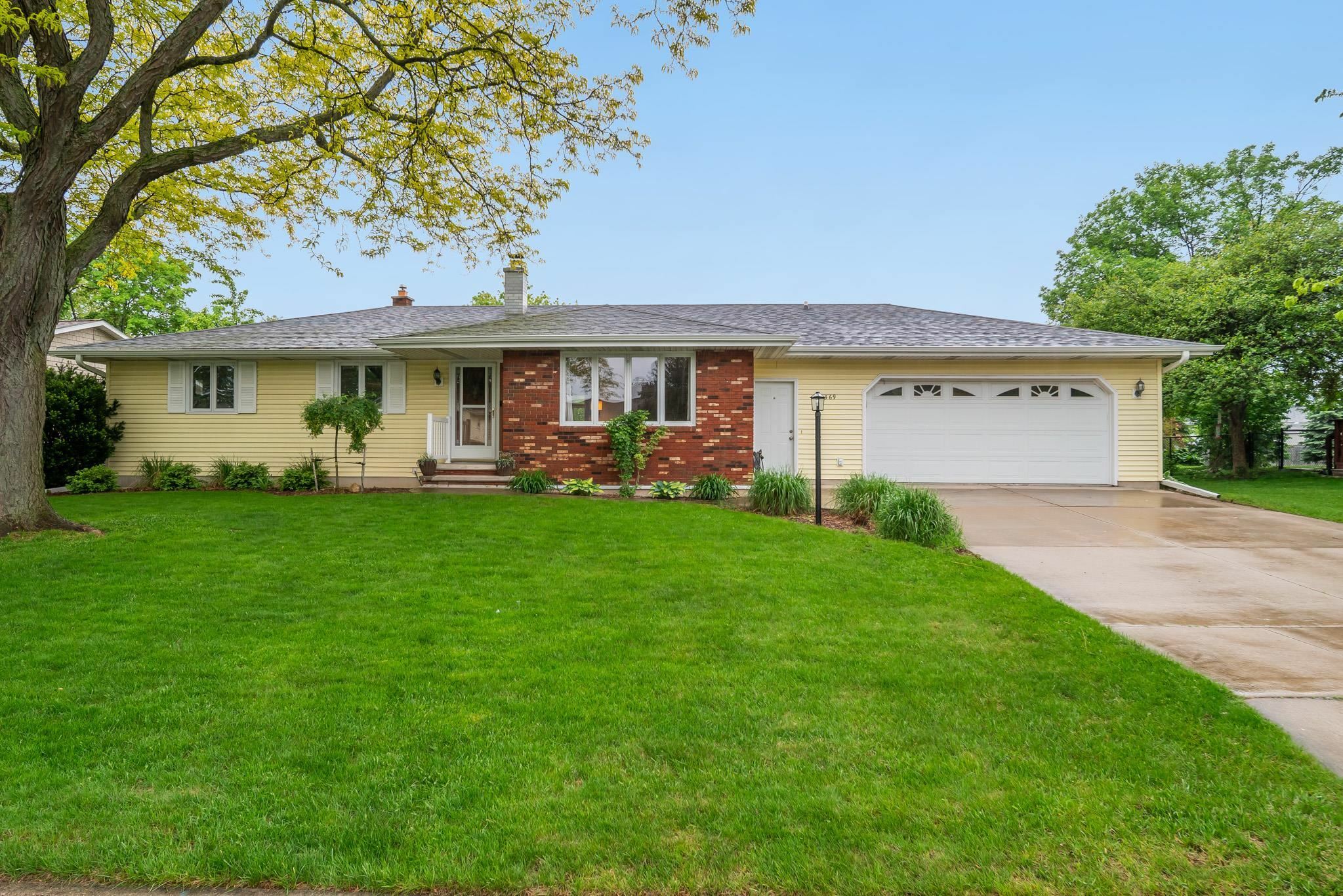 Property Photo: 1369 Mulberry Lane WI 54956-4422