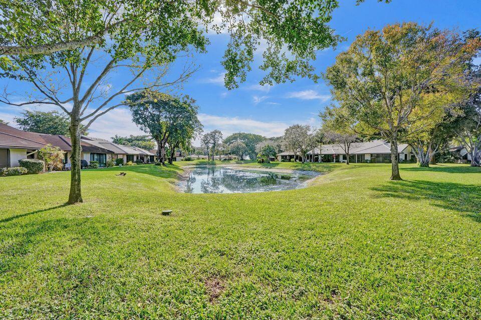 Property Photo: 10112 Marwood Place FL 33437