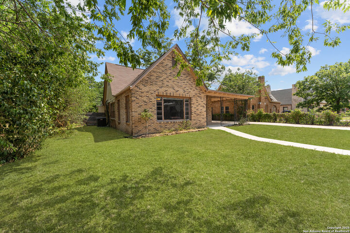 427 Donaldson  San Antonio TX 78201 photo