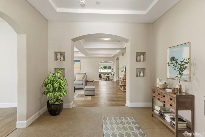 Property Photo: 42119 Vinha Way CA 94539