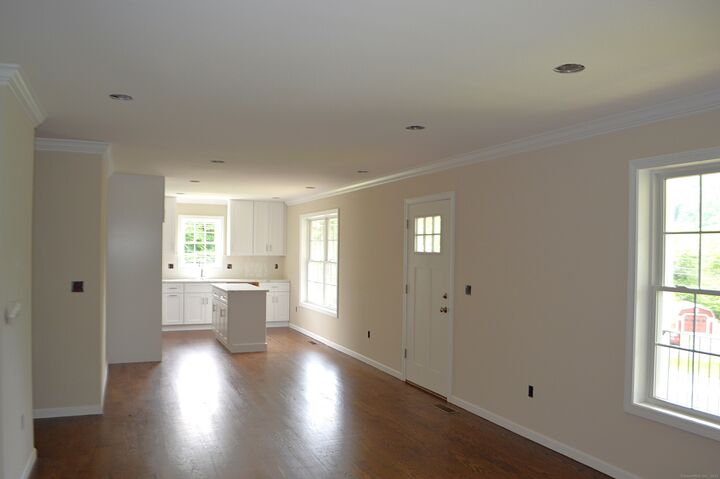 Property Photo:  42 Plumtrees Road 10  CT 06801 