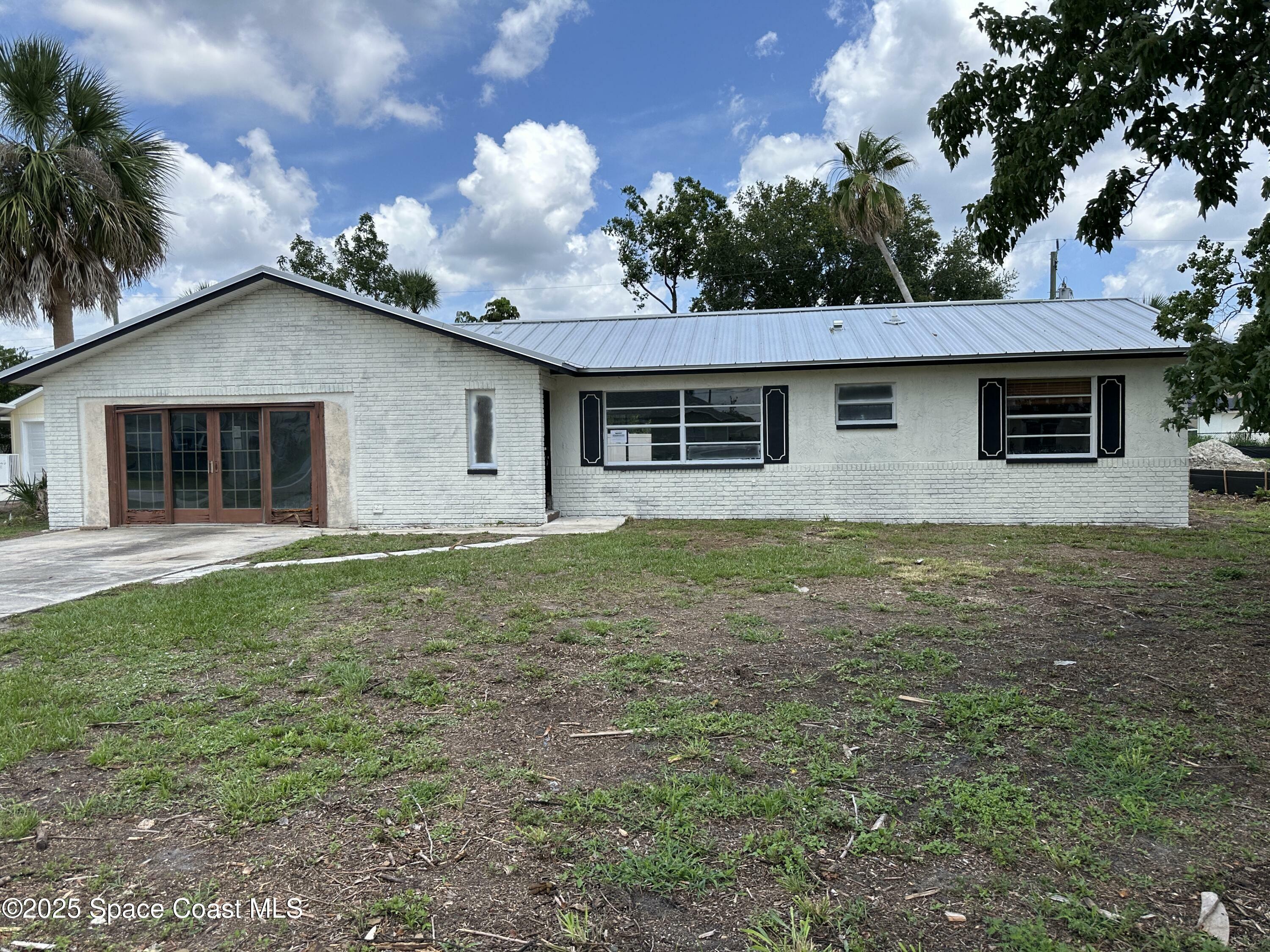 Property Photo: 1018 Albin Street FL 32927