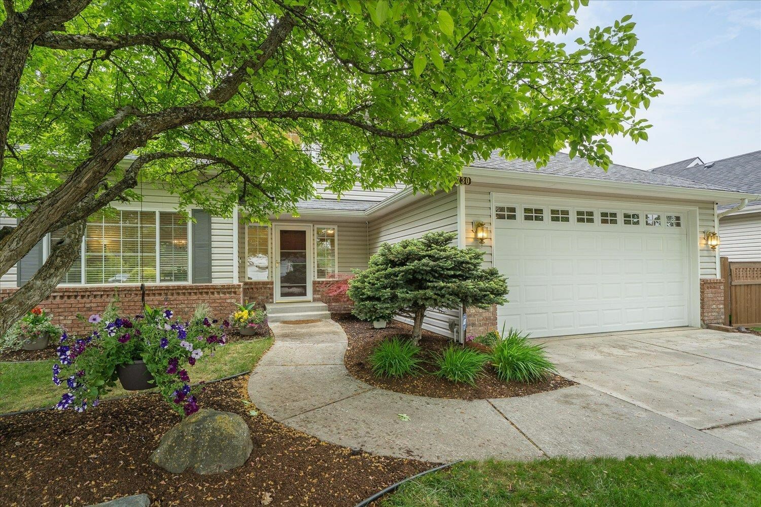 Property Photo: 6730 S Moran View St WA 99224