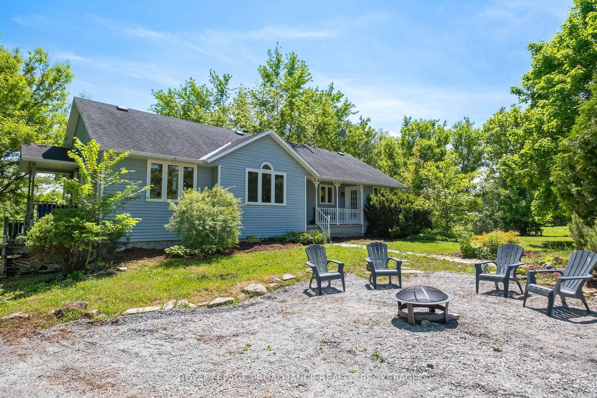 Property Photo:  1916 Mayview Street  ON K7L 4V4 