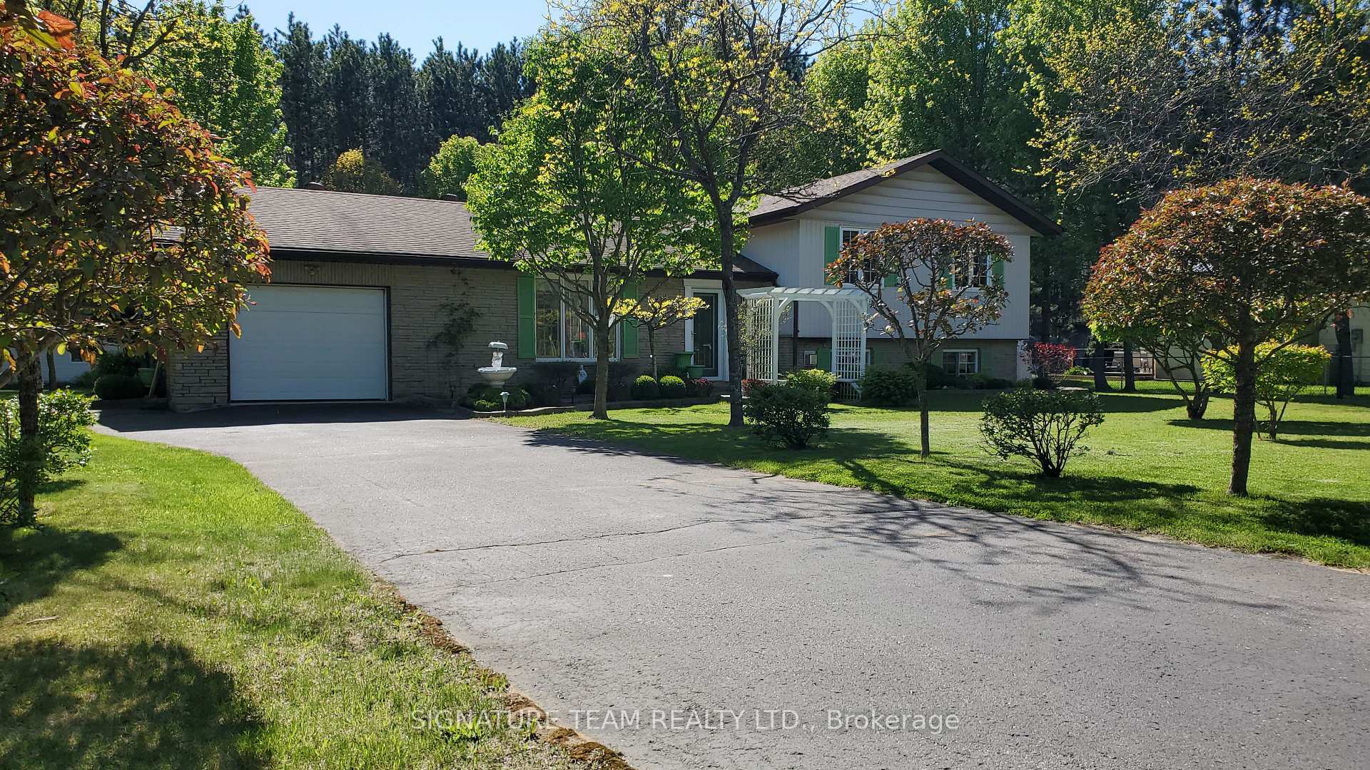 Property Photo:  2375 Simpson Pit Road  ON K0J 2J0 