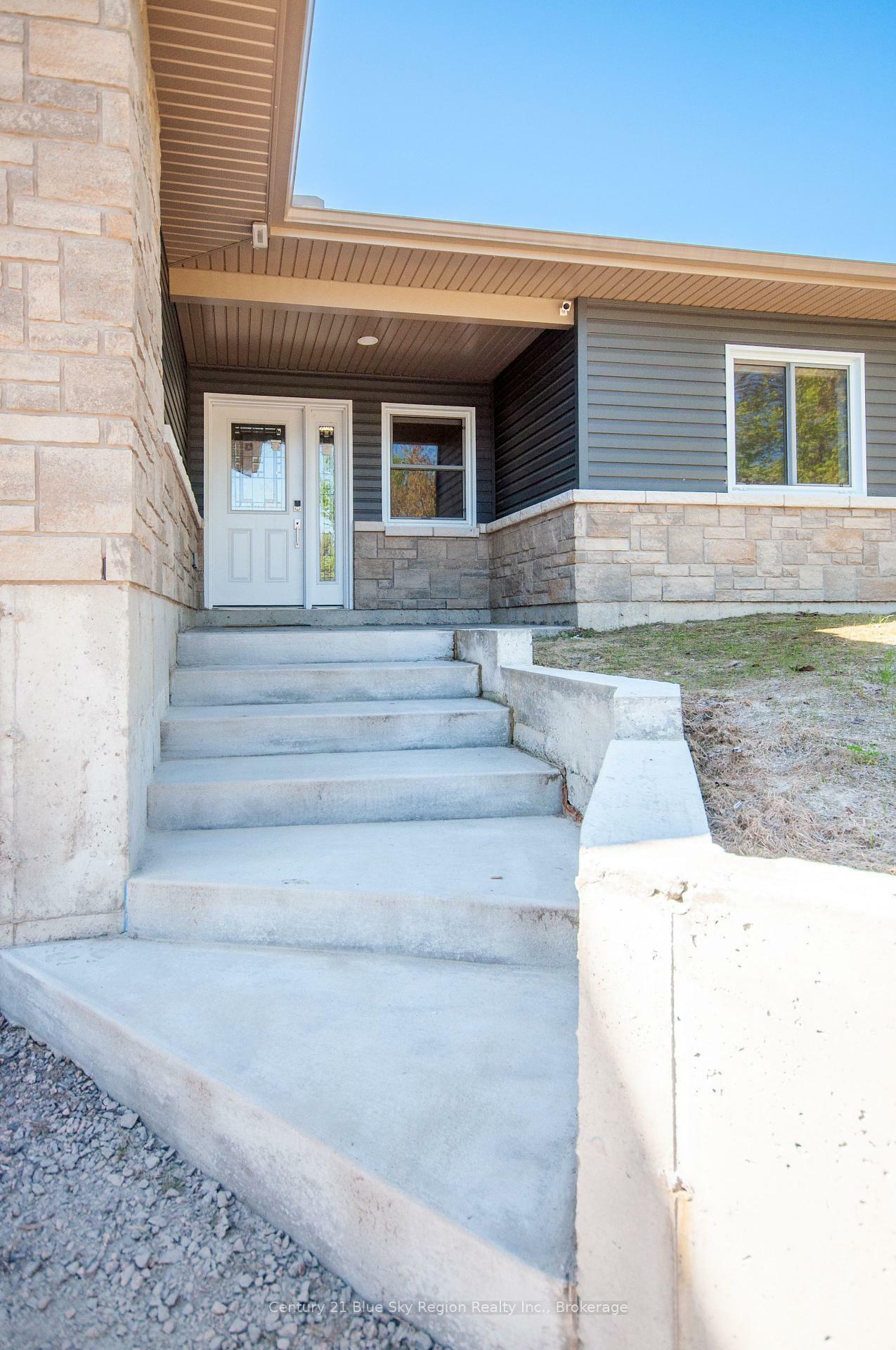 Property Photo:  858 Macpherson Drive  ON P0H 1K0 