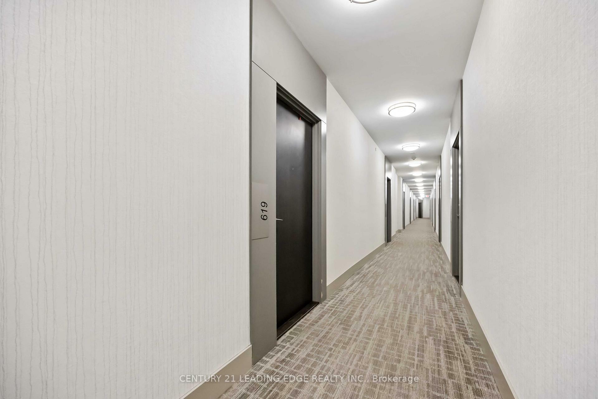 Property Photo: 50 Bruyeres Mews 619 ON M5V 0H8