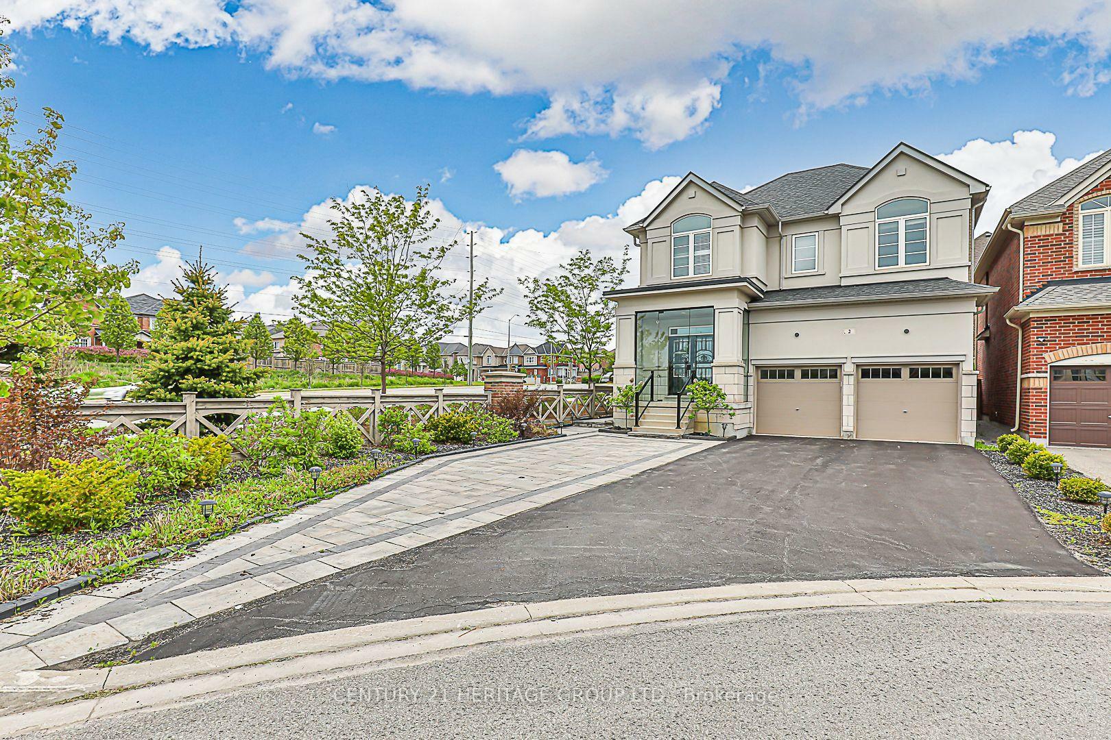 Property Photo: 2 Roy Harper Avenue ON L4G 0V4