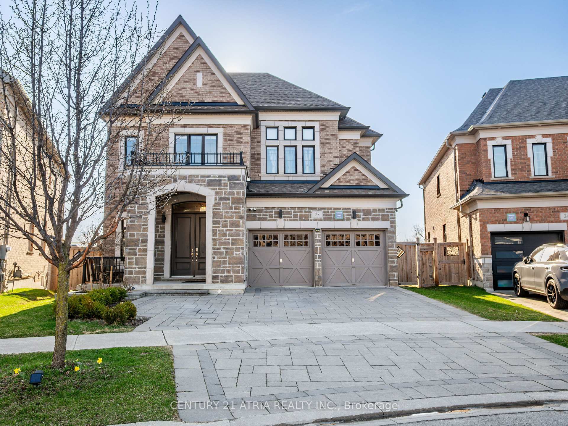 Property Photo: 28 Hamster Crescent ON L4G 3G7