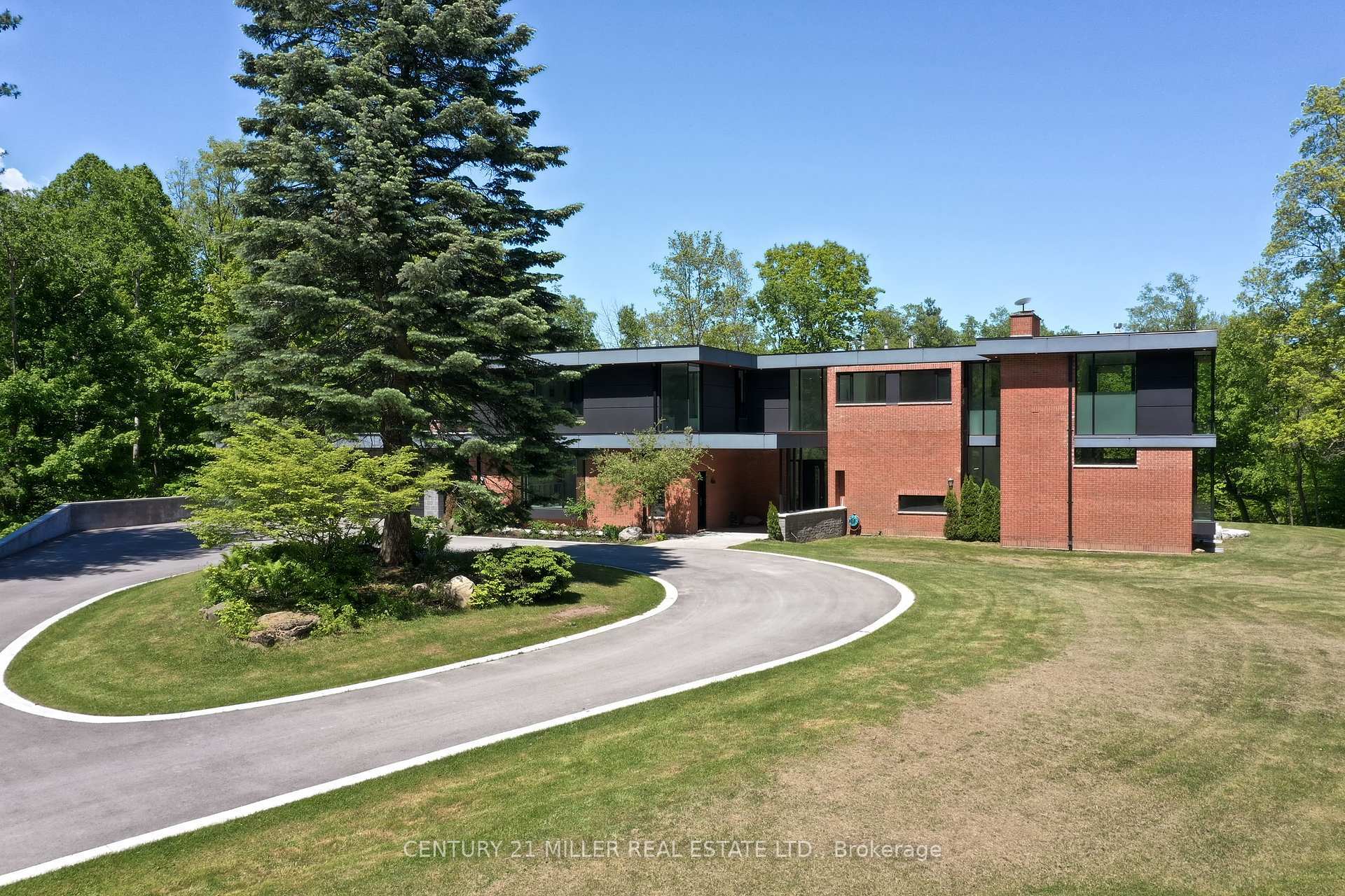 Property Photo: 140 Gravel Pit Road ON L9H 5E3