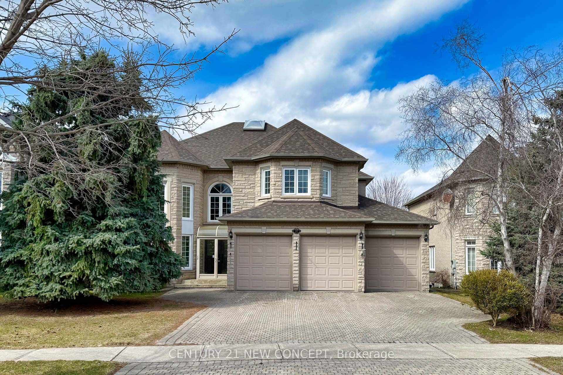 Property Photo:  10 Headford Avenue  ON L4B 3V7 