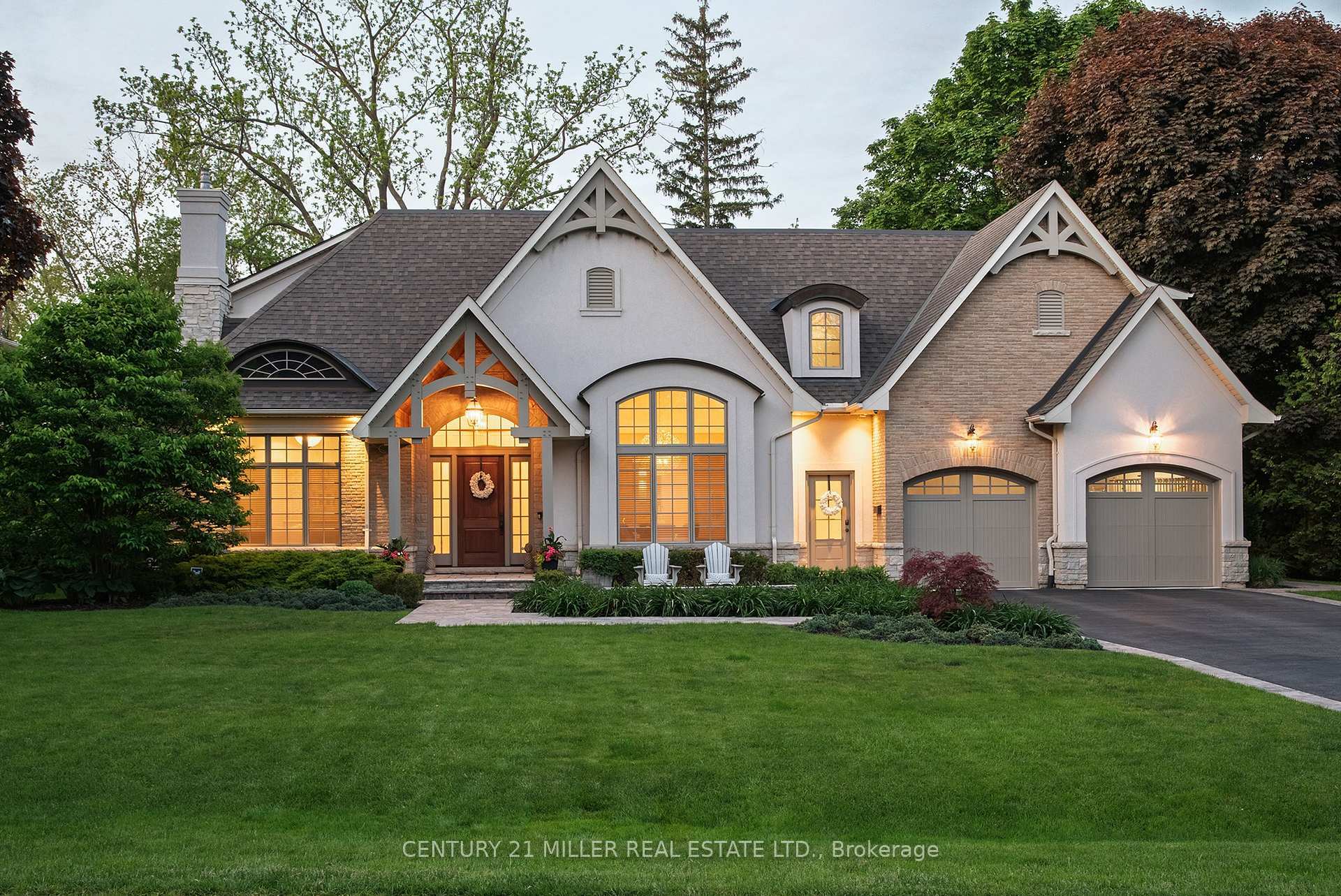 Property Photo: 209 Donessle Drive ON L6J 3Y7