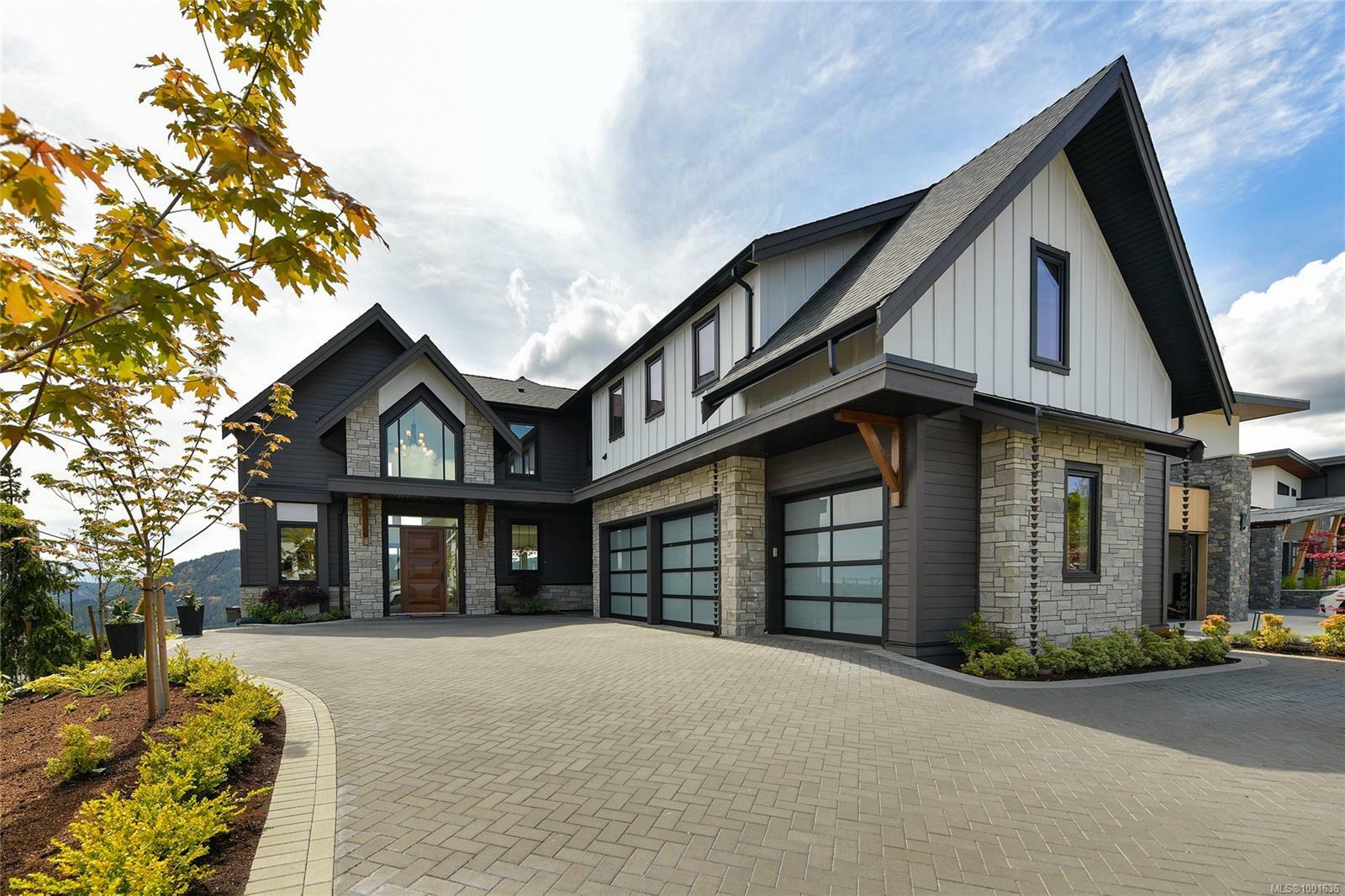 Property Photo: 2025 Pinehurst Terr BC V9B 3S3