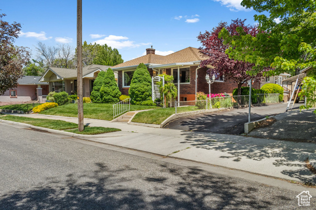 Property Photo: 1979 S 600 E UT 84105
