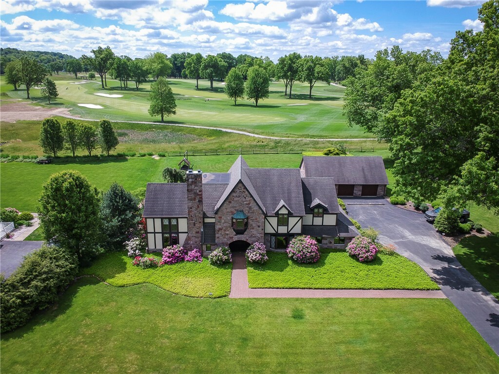 Property Photo: 115 Larchwood Dr PA 16002