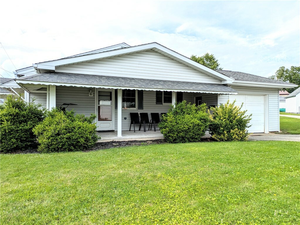 Property Photo: 34 Homestead Ave PA 15683