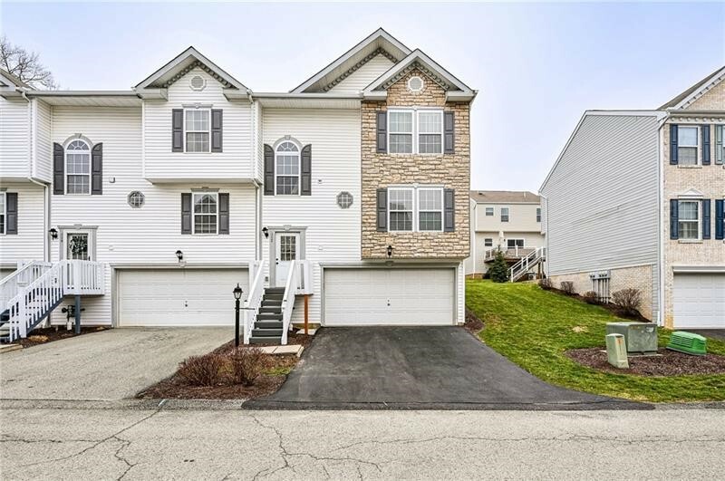 Property Photo: 112 Mizpark Dr PA 15601