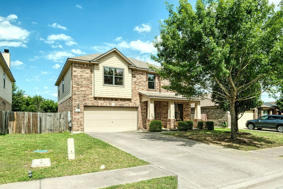 Property Photo: 306 Briarwood Drive TX 78641