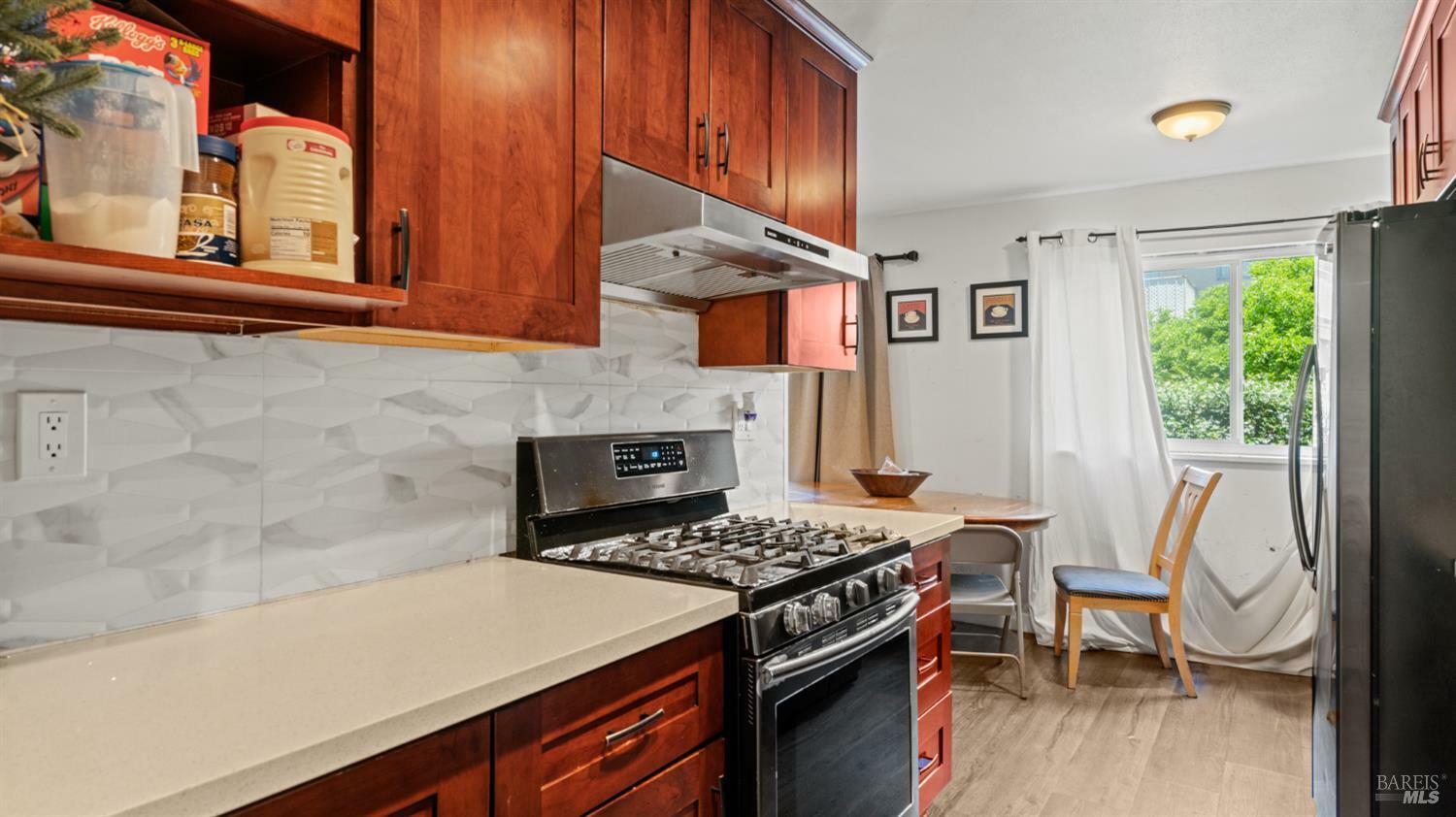 Property Photo: 199 Canal Street 4 CA 94901