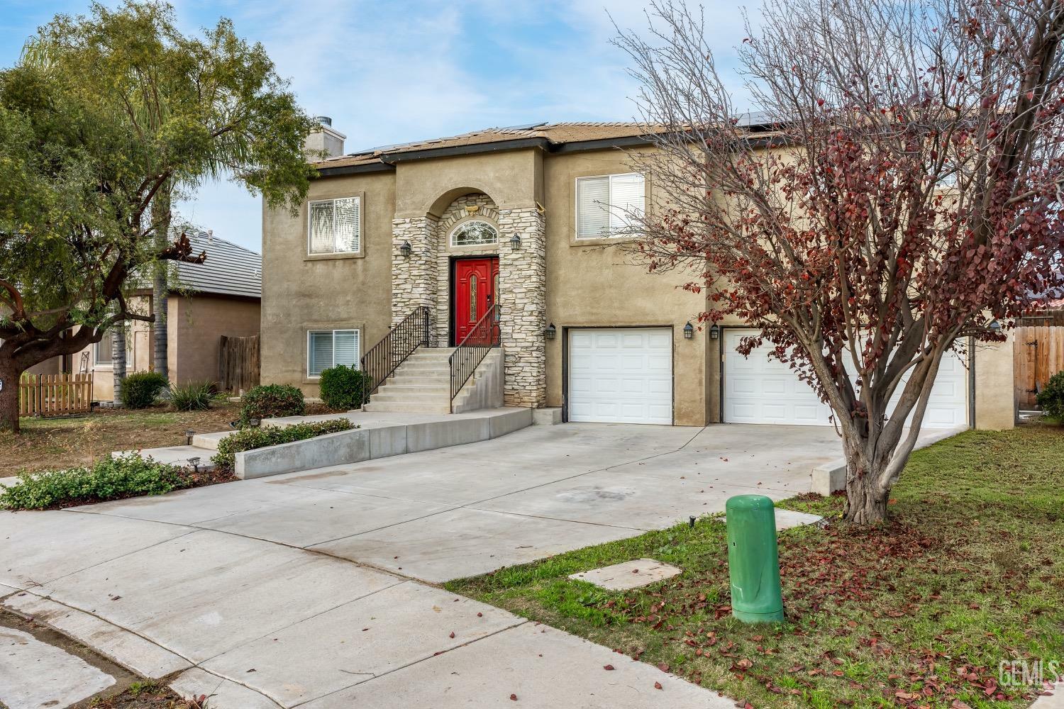 Property Photo: 408 Brite Meadow Court CA 93308