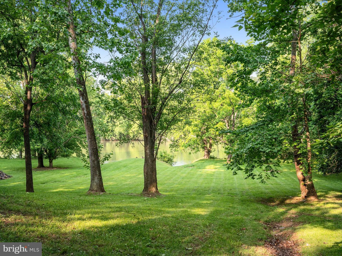 Property Photo: 173 Riverside Drive WV 25425