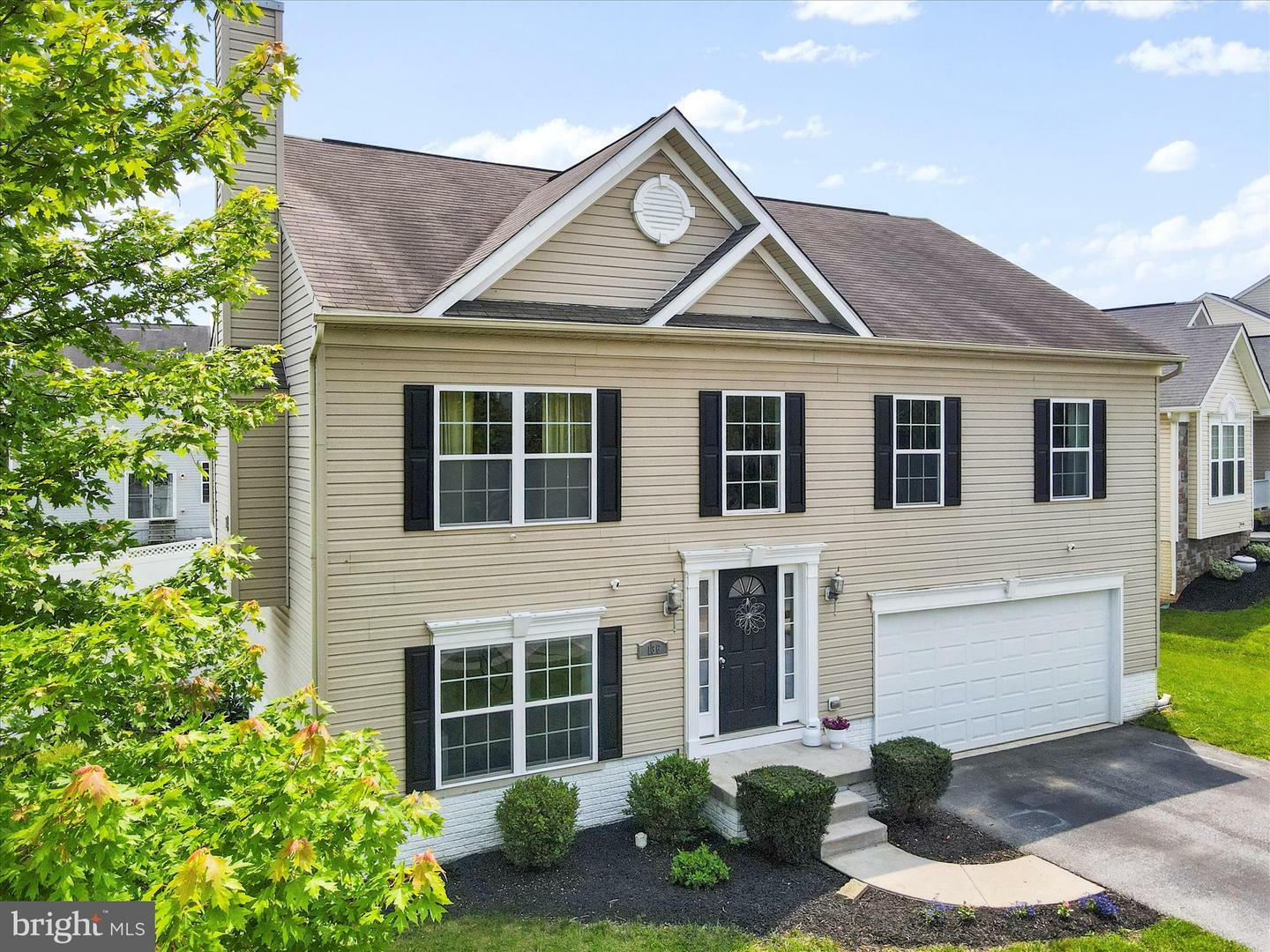 Property Photo: 136 Mountain Laurel Boulevard WV 25438