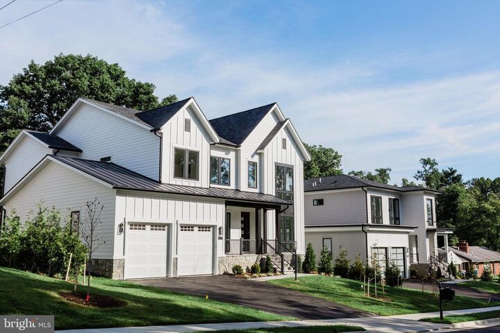 Property Photo: 8407 Berea Court VA 22180