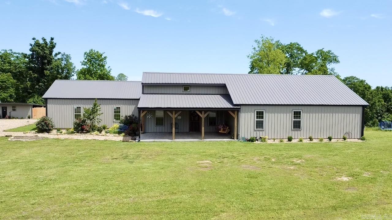 Property Photo: 5867 County Road 4160 AR 72949