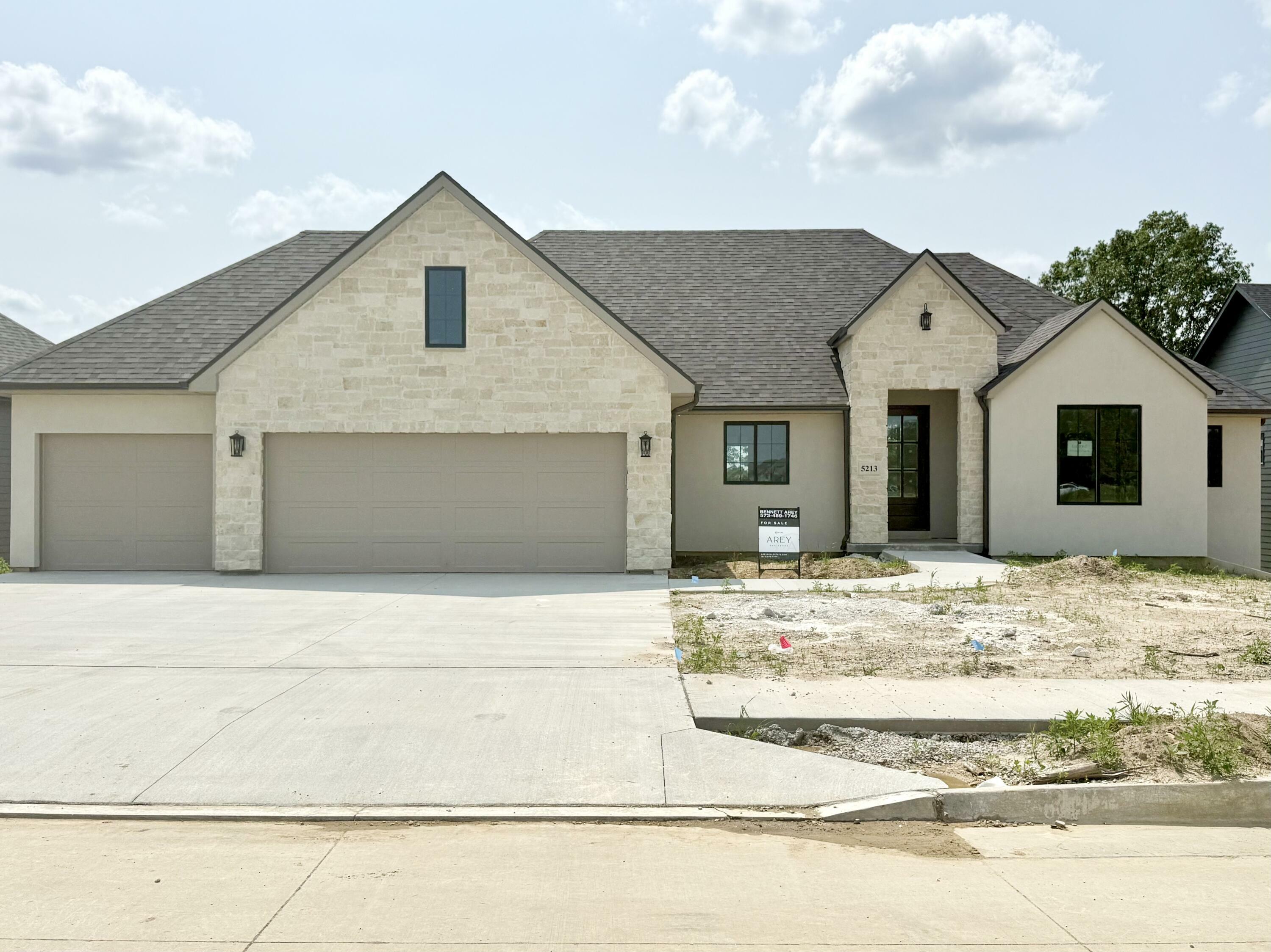 5213 Buttercup Dr  Columbia MO 65203 photo