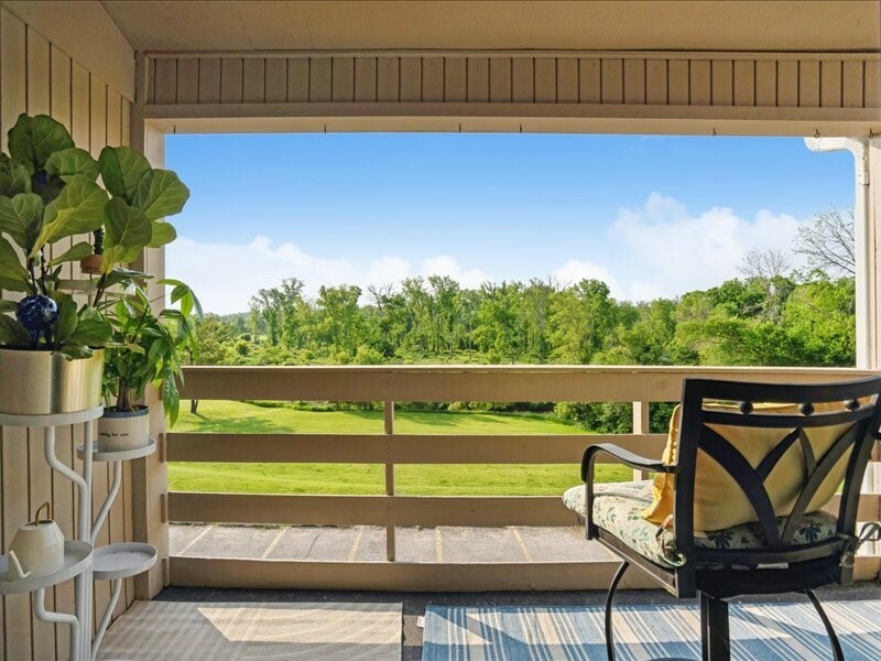 Property Photo: 219 40th St Drive SE 205 IA 52403