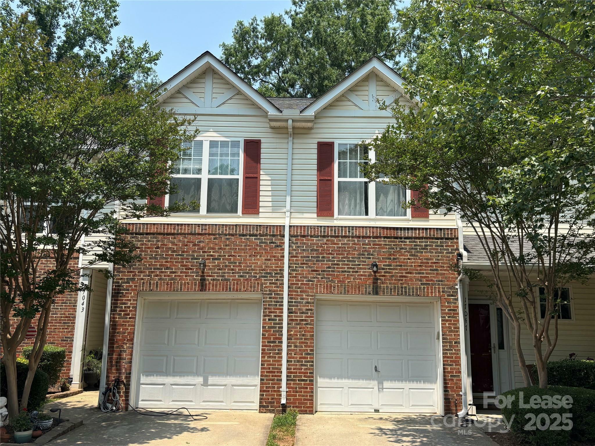 Property Photo:  17047 Commons Creek Drive  NC 28277 