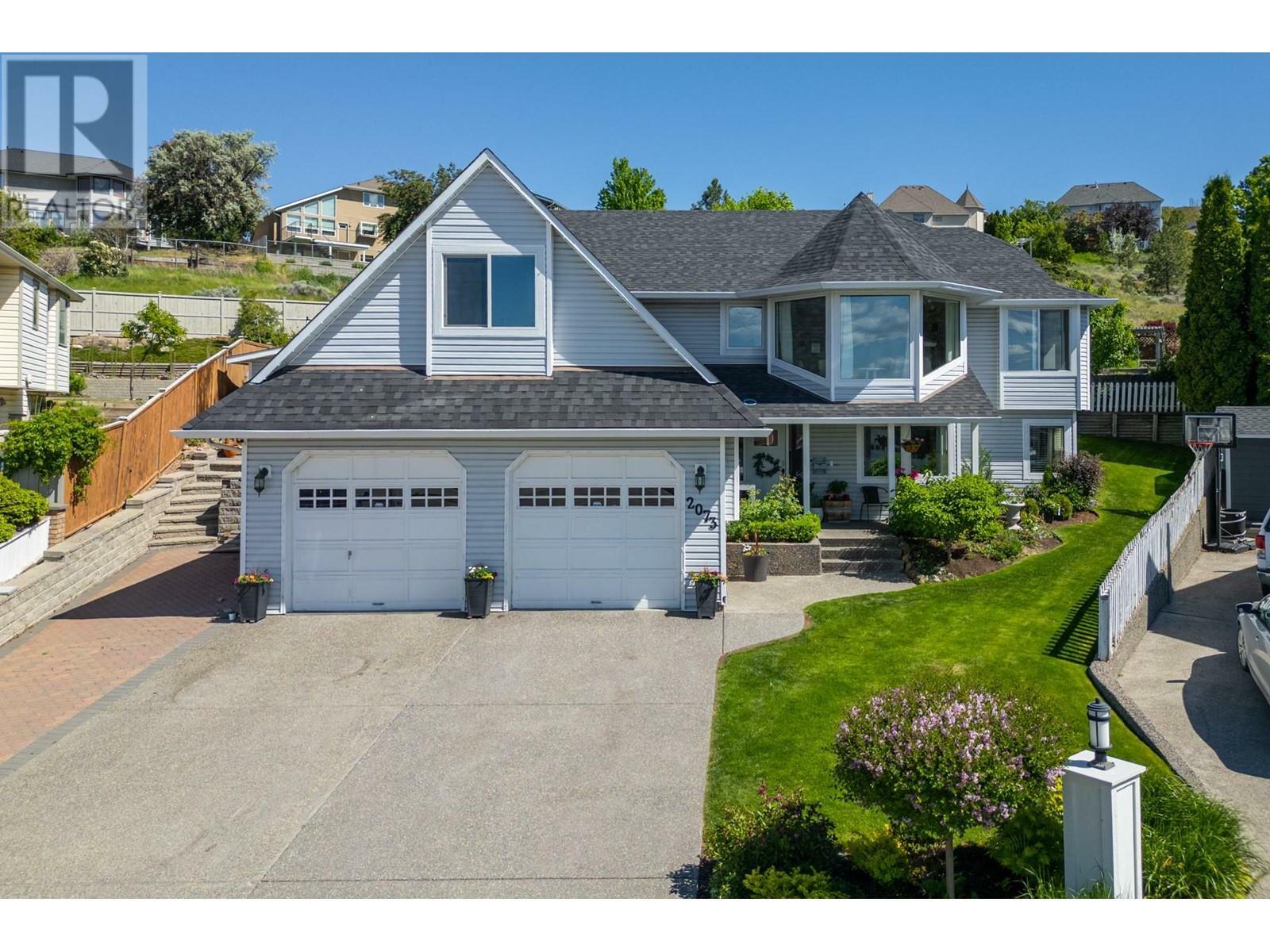 Property Photo: 2073 Sentry Place BC V2E 2K7