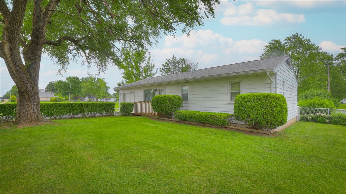 Property Photo: 1302 Clement Avenue IL 62535