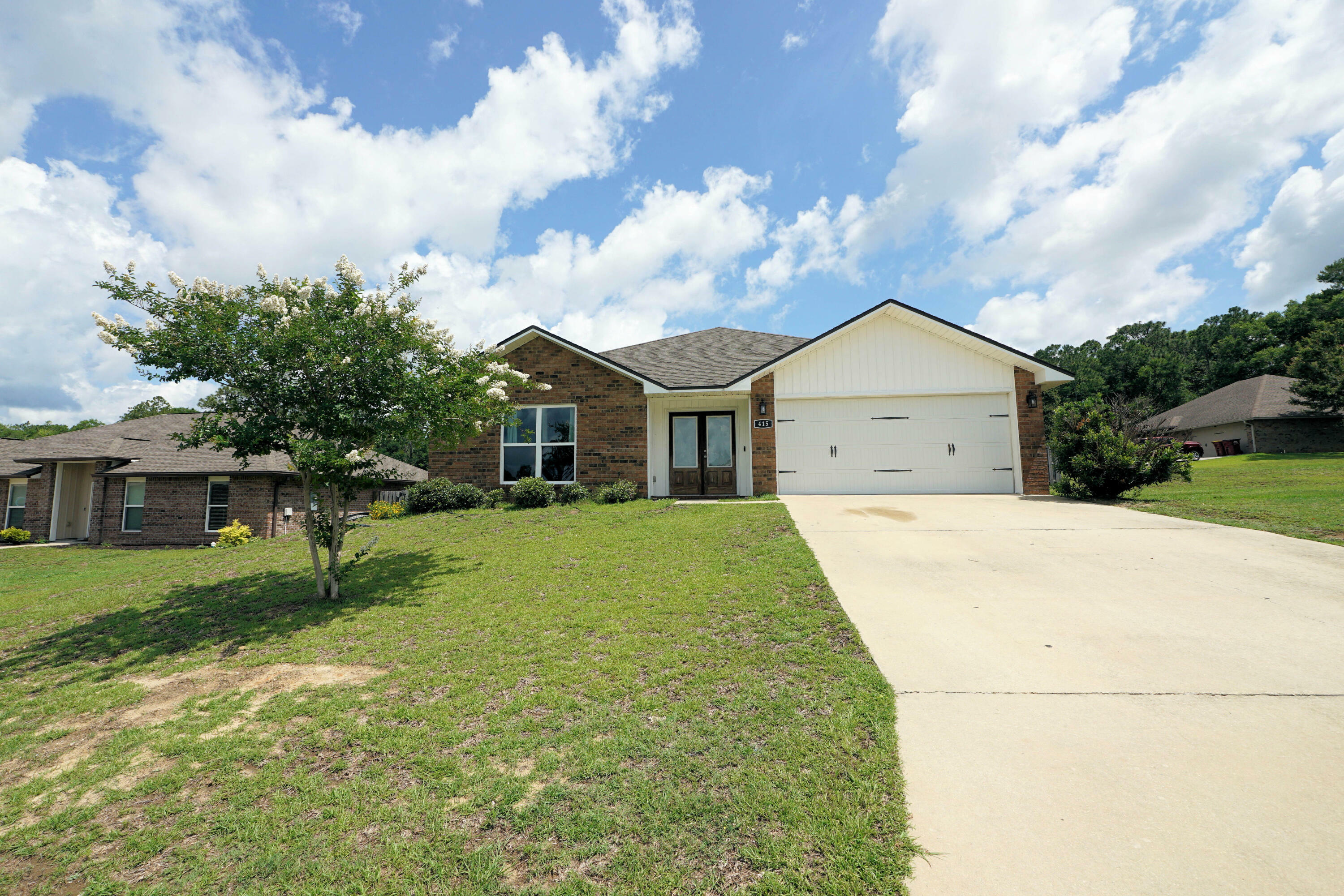 Property Photo: 415 Scooter Cove FL 32539